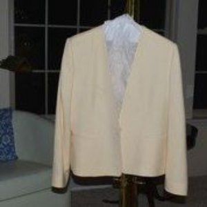 Evan Picone Wool Blend Suit, Cream/Ivory, Pre-owned Good Condition, Size 12